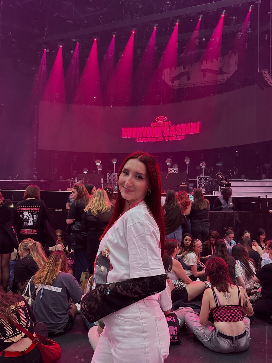 stellatwater's tweet image. ready for the biggest show ever ⭐️🩷
#ParisIsAStar #EASParis #EASTour