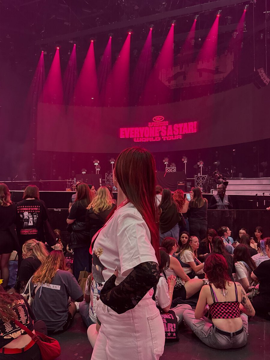 stellatwater's tweet image. ready for the biggest show ever ⭐️🩷
#ParisIsAStar #EASParis #EASTour