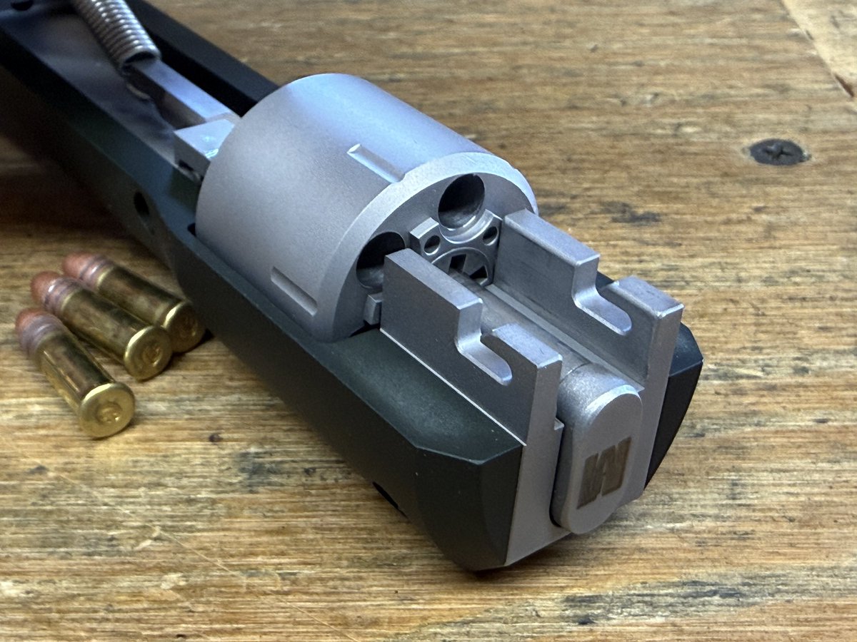 Military Arms tweet media