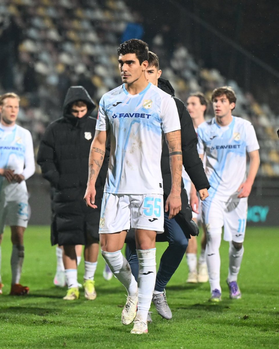 Cristhian Hinostroza tweet media