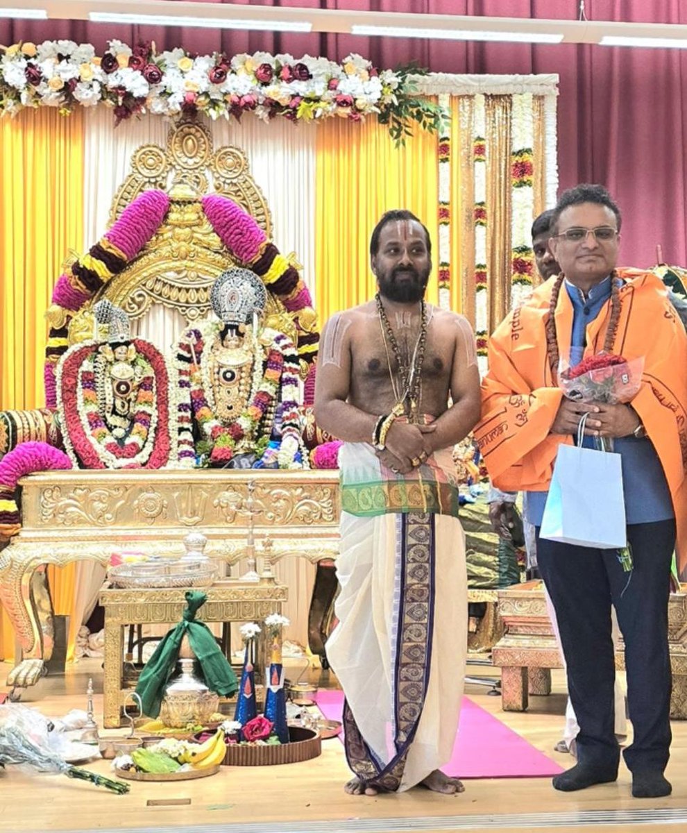 India in Los Angeles tweet media