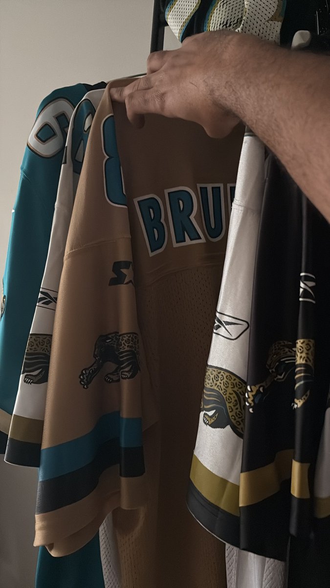 Carl Brandon tweet media