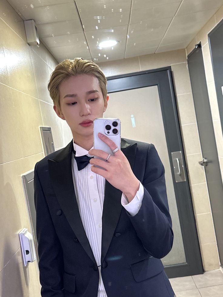 au1iz4's tweet photo. 치즈스틱도 잘생겨보이네 https://t.co/nCMnc5DpMR