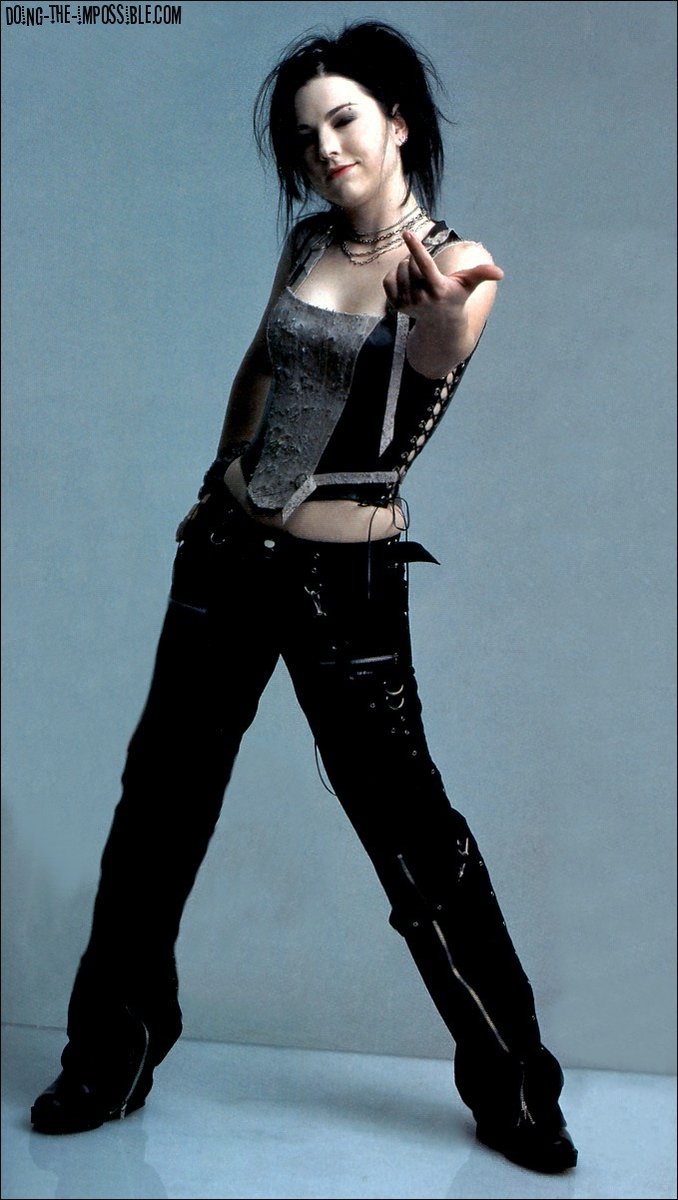 rionka (evanescence munich 2026!) tweet media