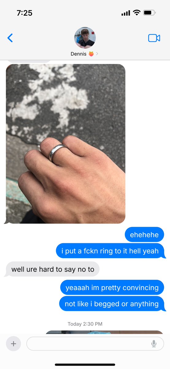 daniblrm's tweet image. today for #HucklerobbyForHealthcare I bring you this little smau set in the NoAgeGap universe.

*Robby's day off from work, told directly from his text thread with Dennis.