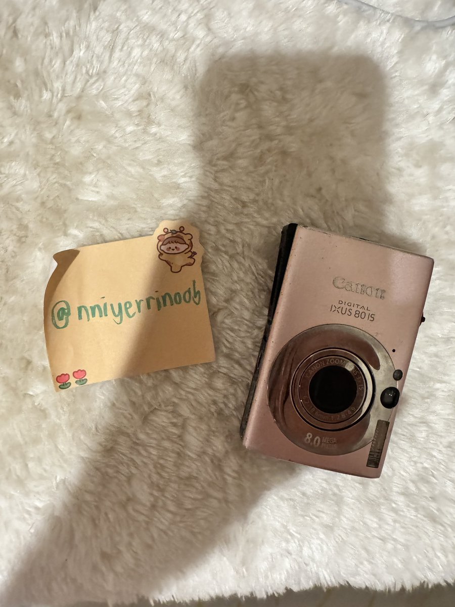 nniyerrinoob's tweet photo. 📸 : canon ixus 80is / ixy 20is 
(รุ่น k.ลิซ่า blackpink)
price : 5,200 บาท รวมส่ง (ต่อได้)

🪽ตำหนิ
• มีร่องรอยการใช้งาน
• หน้าจอมีรอยด่าง (ไม่มีผลกระทบต่อการใช้งาน) 

อุปกรณ์ที่ได้: ตัวกล้อง, sd การ์ด, แบต, card reader ที่ดึงรูป

#กล้องดิจิต���ล #กล้องมือสอง #canonixus80is https://t.co/OrLMicr10p