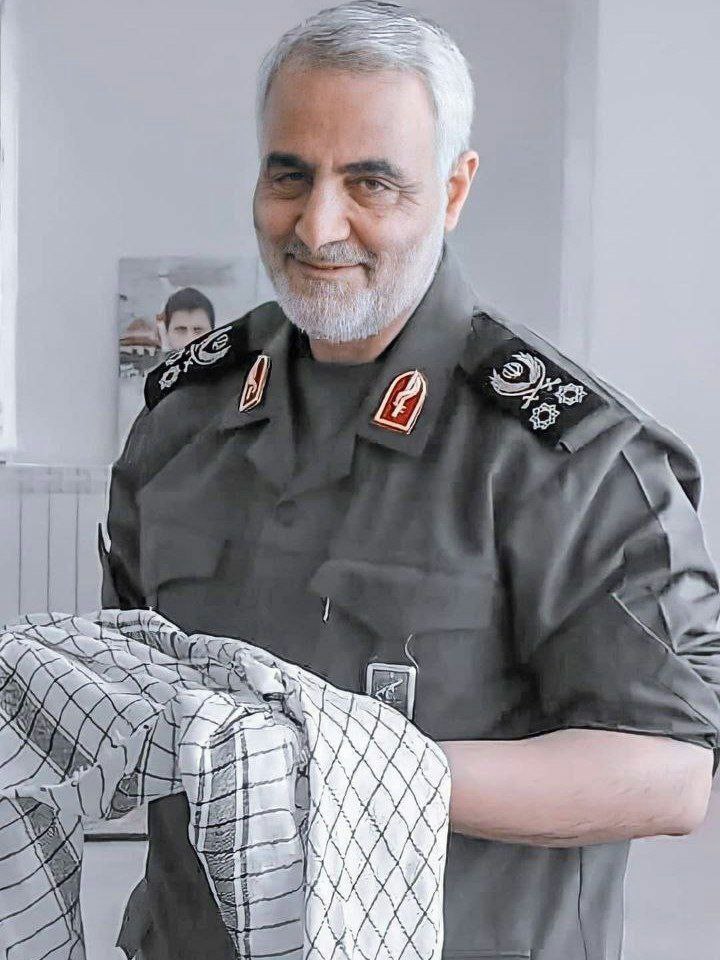 على العهد tweet media