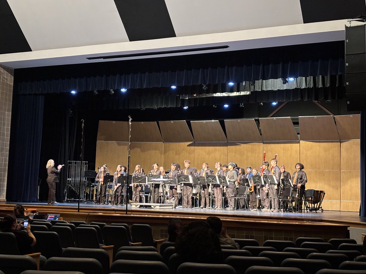 JoeRushTX's tweet photo. Our bands represented well at the UIL Region 26 Middle School Concert &amp; Sight Reading Evaluations!  All Hutto campuses brought home a Sweepstakes trophy and all groups demonstrated strong performances.
Proud of the work our students and directors are putting in every day! https://t.co/UYGghaT6kC