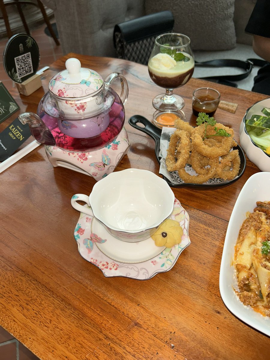 BooAPeak's tweet photo. Hari hari diner https://t.co/Ga7nxmiph4