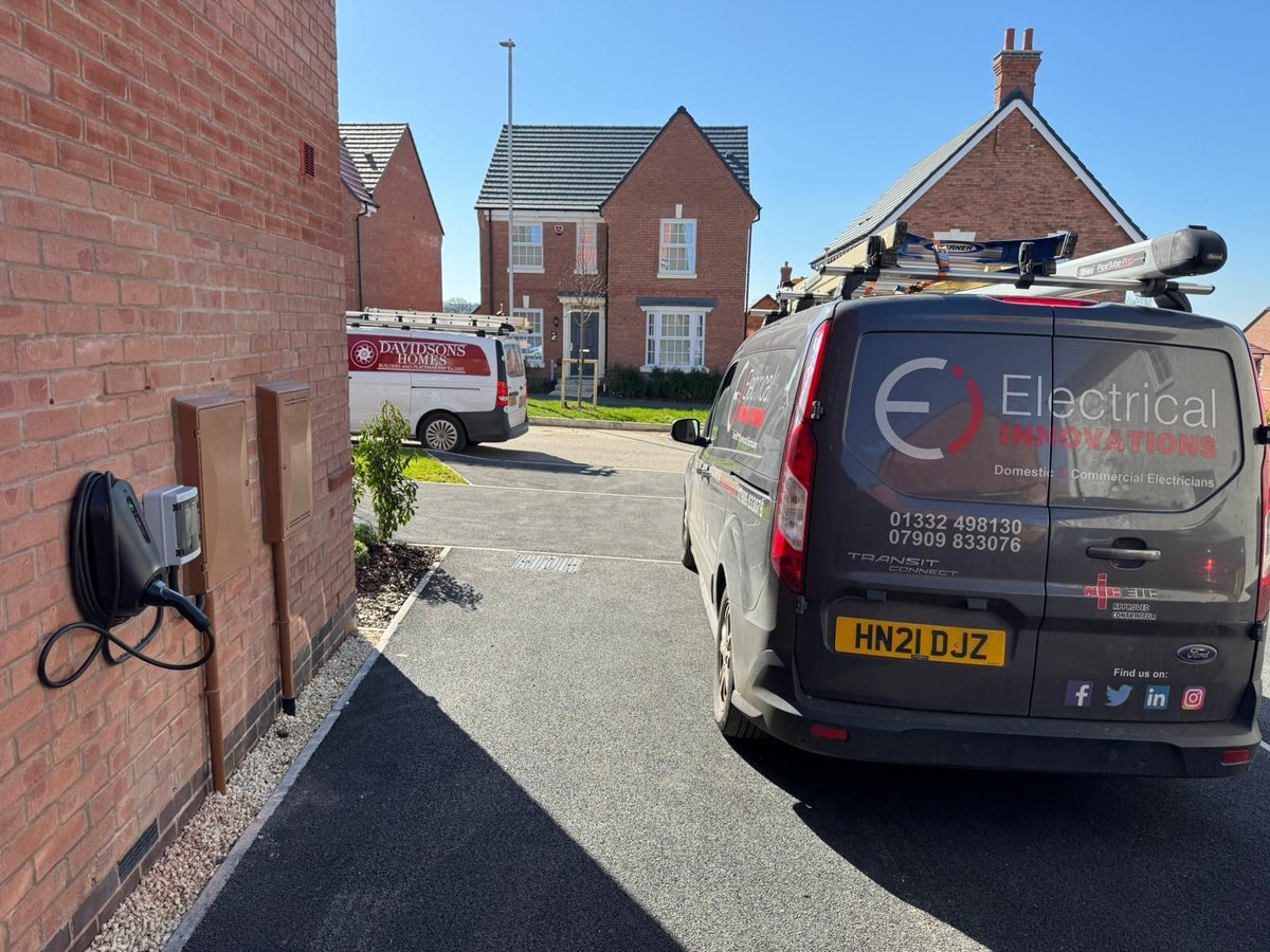ElecInn's tweet photo. Another day, another Zappi Glo.
#electricvehiclecharging #evcharging #ev #electricchargepoint #electricalcharginginstallation #carcharging #electricianinderby #chellastonelectrician #derby #electrician https://t.co/xaxj0j7mw1