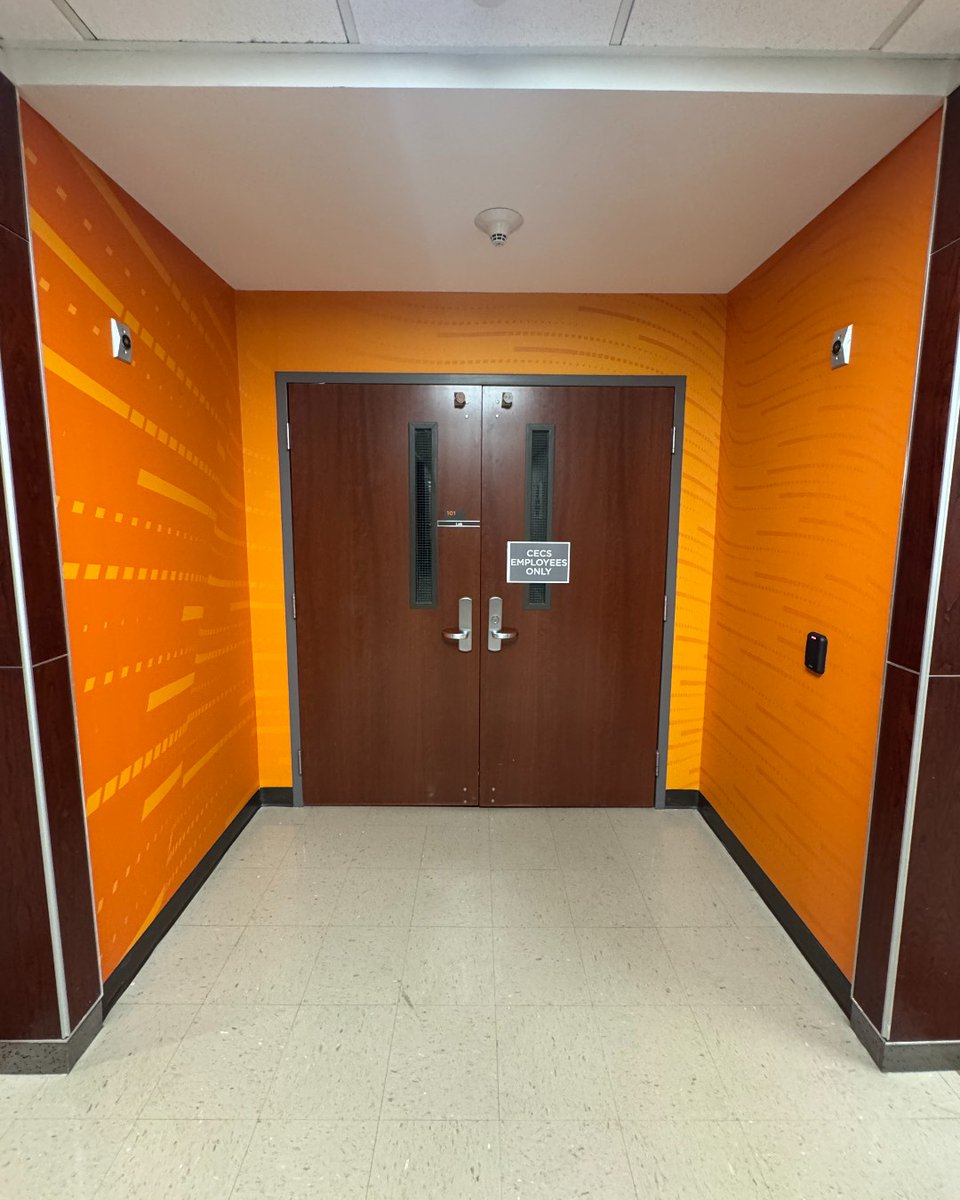 GCKnoxville's tweet image. Subtle environmental graphics make a statement without saying too much. 🤍
Thoughtfully placed visuals can enhance a space, guide movement, &amp;amp; reinforce your brand...creating an environment that feels intentional, polished, and welcoming.

#graphiccreations #environmentalgraphics