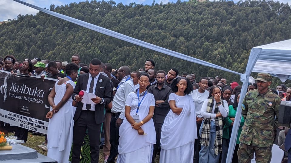 RNgororero's tweet photo. Urubyiruko @NgororeroDistr uyu munsi twitabiriye ibikorwa bitandukanye bijyanye n'iminsi yo kwibuka Abazize Genocide yakorewe abatutsi 1994 :
✅️ Kwibuka 32 @muhandasector 
✅️ Gufata mu mugongo uwarokotse Tumuhingira .
✅️ Gusikura Urwibutso. 
@Unity_MemoryRw https://t.co/P45cS2xKd6