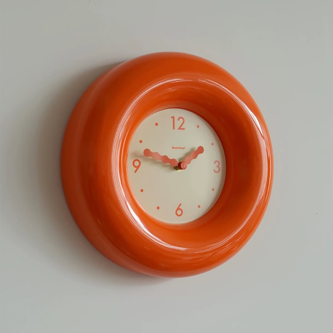 interiorsuckerr's tweet image. Bagel Clock🧡