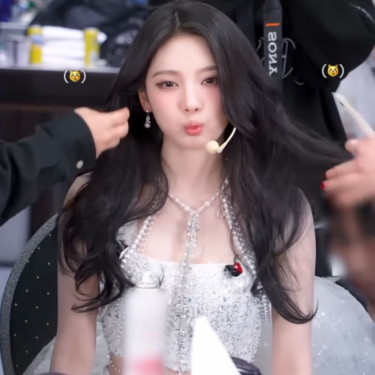 𝓒𝗁𝖺𝗋𝗅𝗈𝗍𝗍𝖾, gabriellé. tweet media