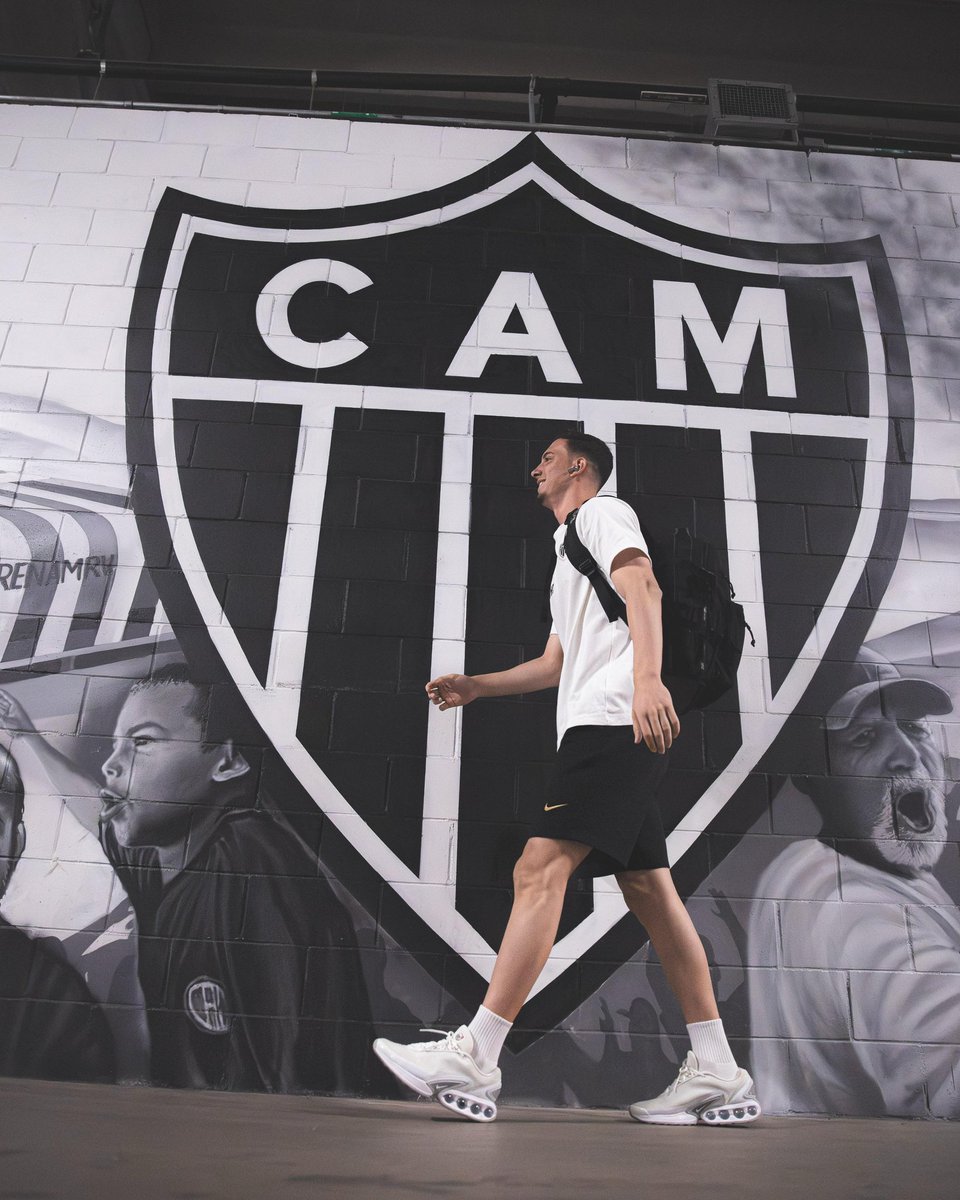GaloNaBase's tweet image. Os #Crias estão em casa! 🐓🏟️

📸 Tiago Trindade / ONEFOTO