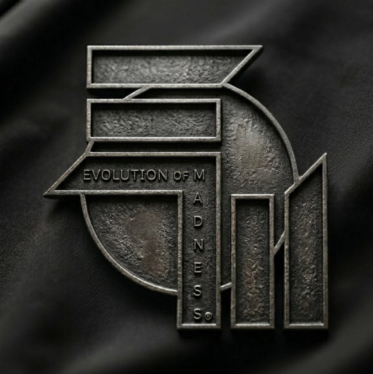 EOM_Apparel24's tweet image. We present The Iconography of Darkness. High-contrast closeups decode identity, rebellion, protection. Each slide reveals craft, texture, and the story behind our gas mask and plague doctor motifs. See the series — share if it speaks to you. evolutionofmadness.com #altfashion