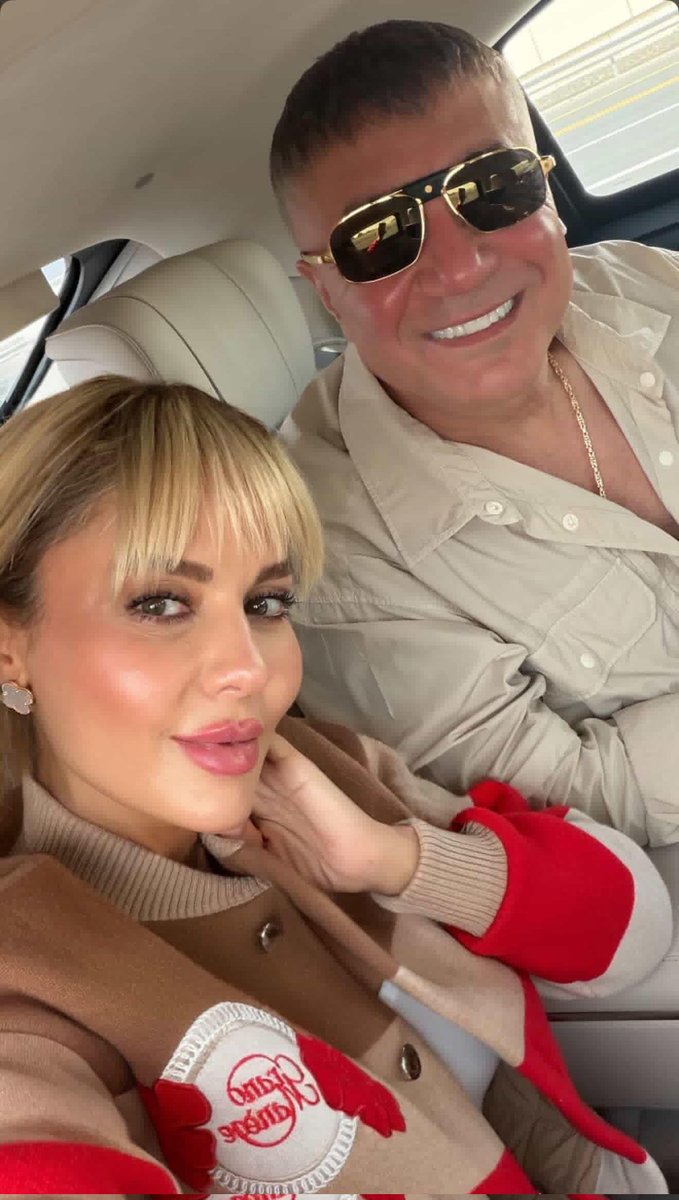 Ben, sevgisi için bütün hayatından vazgeçmiş bir eşe sahibim.”
Reis <a href="/sedat_peker/">Sedat Peker</a>  #SEDATPEKERREİS