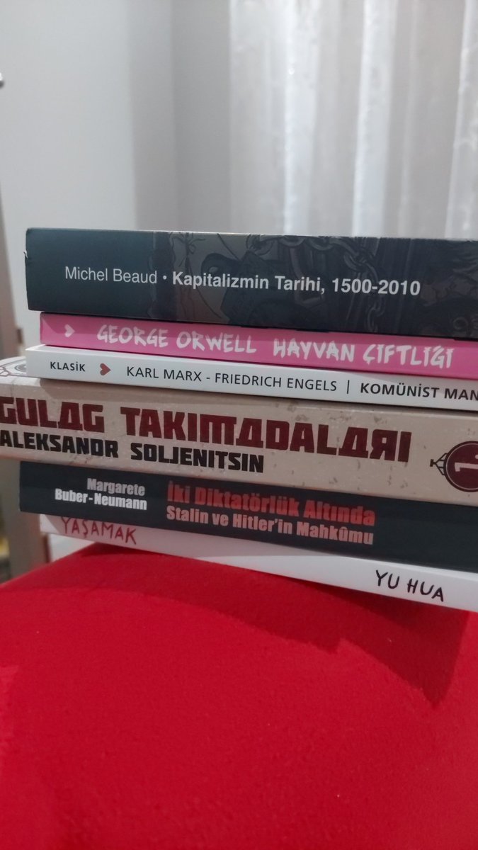 Alper Tunga (Hem nalına, hem Mıhına) tweet media