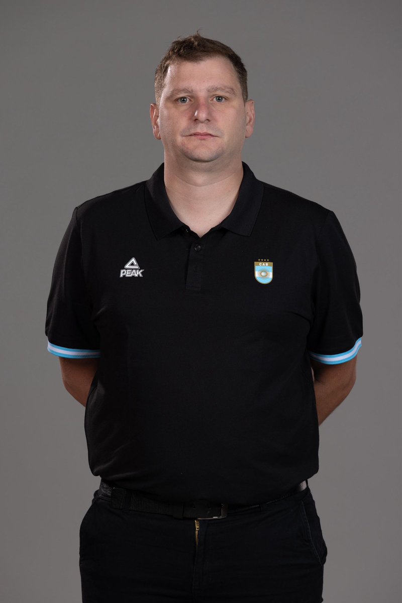 gperez44's tweet photo. Un mes lleno de experiencias! Arrancando con el orgullo de formar parte de la Selección Argentina Femenina y sumando días de puro básquet y aprendizaje, buscando siempre mejorar para lo que venga. Seguimos 🇦🇷🏀✨ https://t.co/FGOz37Qq1f