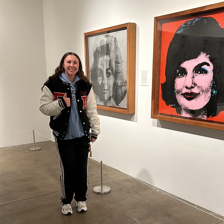 BHSBigReds's tweet image. 40 artists got to attend a printmaking workshop and enjoy a guided tour at the Andy Warhol Museum in Pittsburgh today. #letsgoreds #makinghopehappen #next100