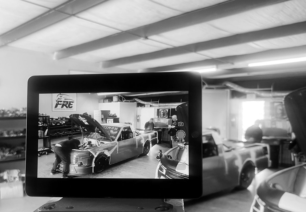 SpencerBoyd's tweet photo. 🎨 Loading…
@DesnudaTequila X @DroplightHQ
- @FreedomRacing76 -
#drivenbyspirit #desnudatequila #organictequila #branding #nascar #growth https://t.co/1iOlY61uH9
