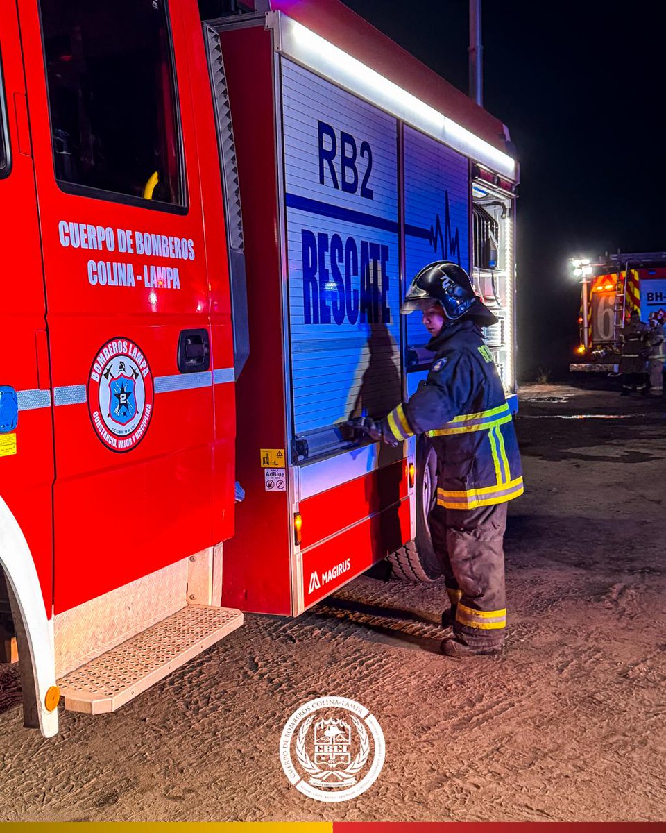 𝐈𝐍𝐂𝐄𝐍𝐃𝐈𝐎 𝐄𝐒𝐓𝐑𝐔𝐂𝐓𝐔𝐑𝐀𝐋 | El pasado lunes 6 de abril, a las 21:49 Hrs, nuestra institución respondió a una Alarma de Incendio Estructural en la comuna de Lampa. 

Más Información 👇🏽
instagram.com/p/DW3vQAWjl4R/…