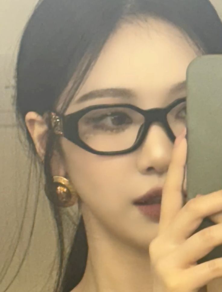 𝓒𝗁𝖺𝗋𝗅𝗈𝗍𝗍𝖾, gabriellé. tweet media