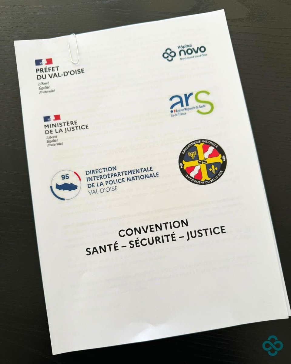 Prefet95's tweet image. 🔴 #Sécurité | Violences à l’hôpital : tolérance zéro.

À Pontoise, signature de la convention « Santé-Sécurité-Justice » au sein du groupe hospitalier NOVO.

🎯 Objectifs : 
- protéger les soignants et les patients;
- ⁠traiter efficacement les actes judiciaires en milieu