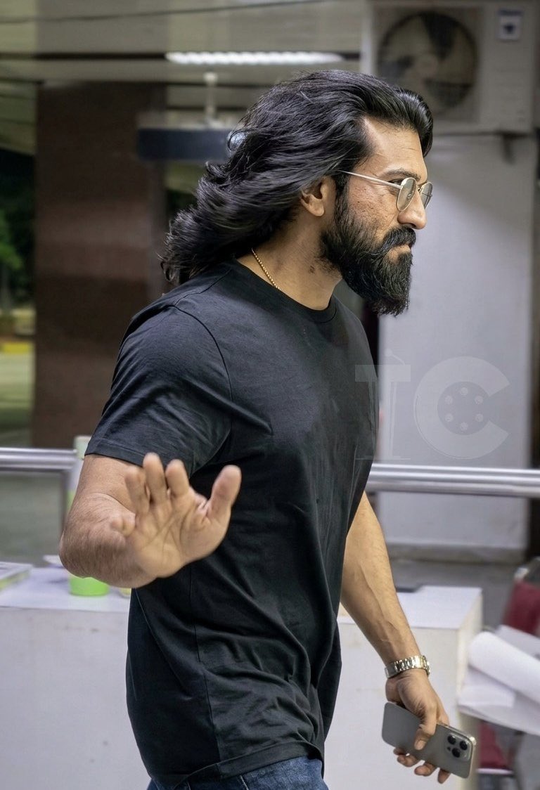 శివ tweet media