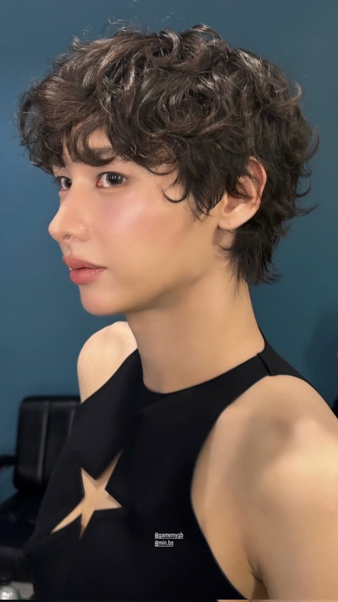 Modnidaa tweet media