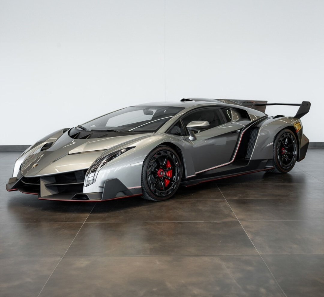 DailyLamboTM's tweet photo. Lamborghini Veneno https://t.co/OTs4zZpZvW