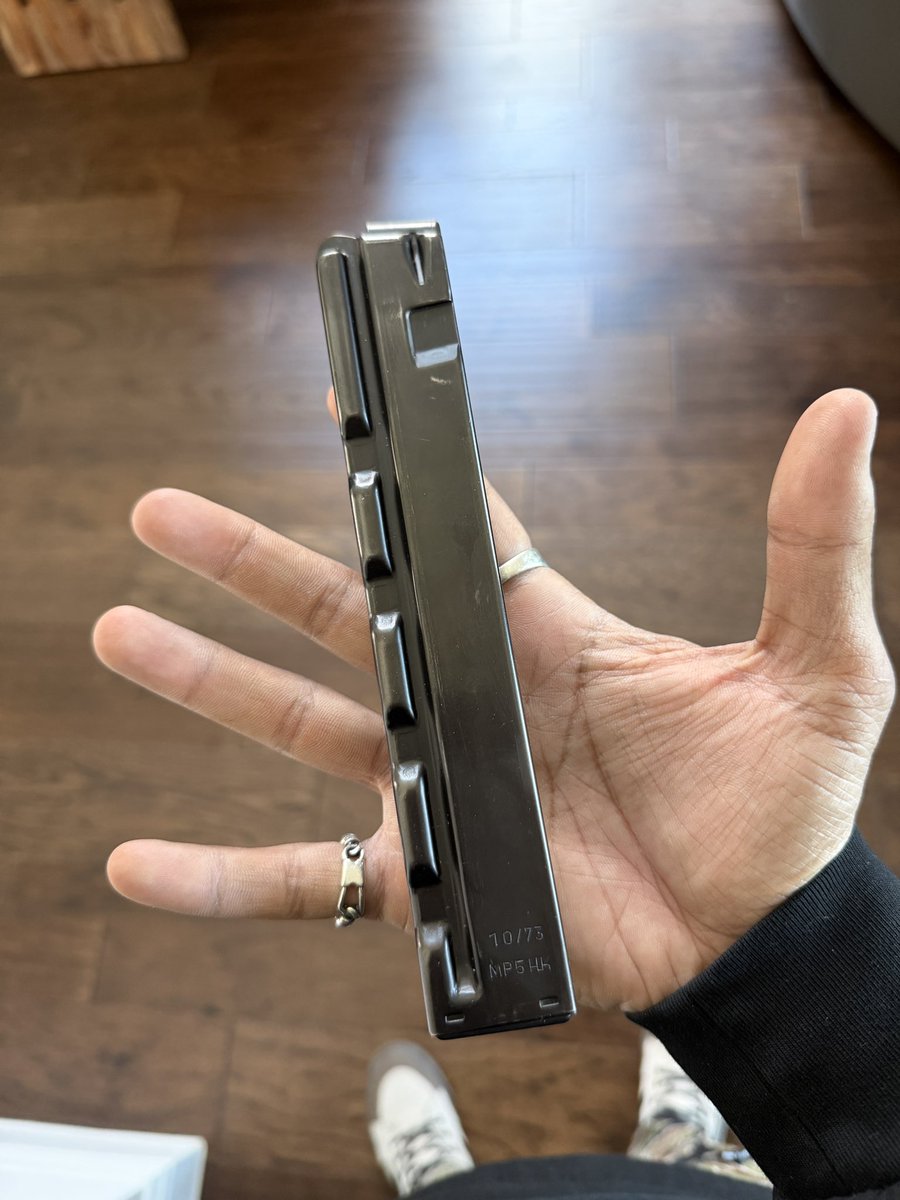 Jerry Curld ™ tweet media