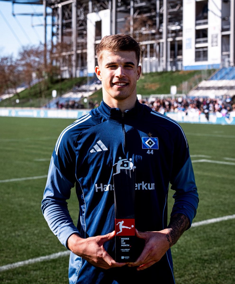 SpursArmyTweets's tweet photo. Luka Vuskovic presented with the Bundesliga ‘Rookie of the Month’ award for March! 👏🏆

It is the FOURTH time that the young Croatian defender has won the award this season.

During 2025/26:

⛔️ Clearances: 228
💪 Duels won: 191
⚽️ Aerial duels won: 138
❤️‍🔥 Ball recoveries: 109

Vuskovic (19) is the ONLY player this season in Europe's Top 5 leagues to reach those figures! 🤯

STARBOY. 🇭🇷🌟