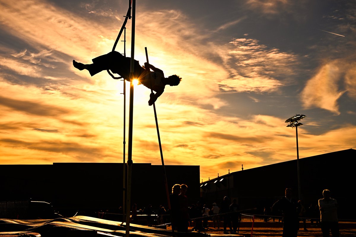 lorenziniphotog's tweet photo. Here are some images from the District Track Championships that are going on at Coppell. These are from yesterday, Day 1 (Day 2 on Friday). https://t.co/TG4nuhlT32
