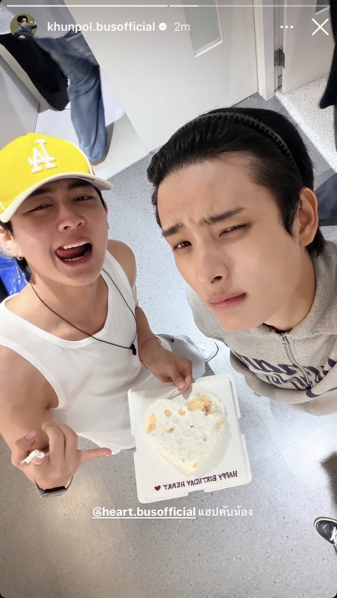 isCurrent 🐷ྀིྀི𑁤ᵕ̈ tweet media