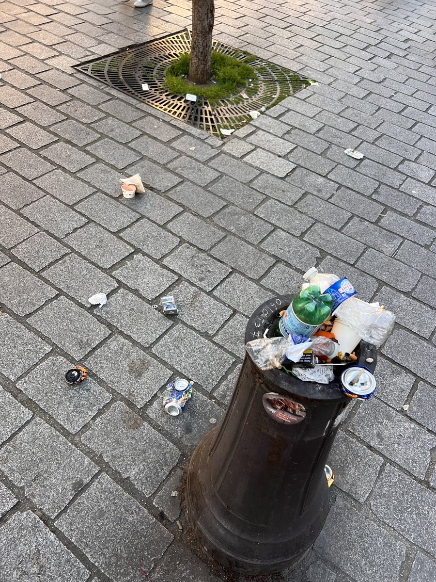 DeparisJulien's tweet image. A priori ils sont des milliers à ne pas s’être sorti les doigts. (Saint Paul… heureusement que ce n’est pas très touristique). #saccageparis