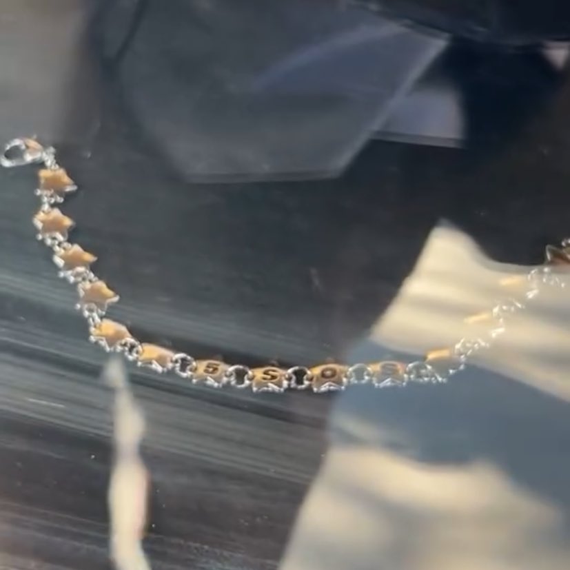 5sos Updates France 卌 tweet media