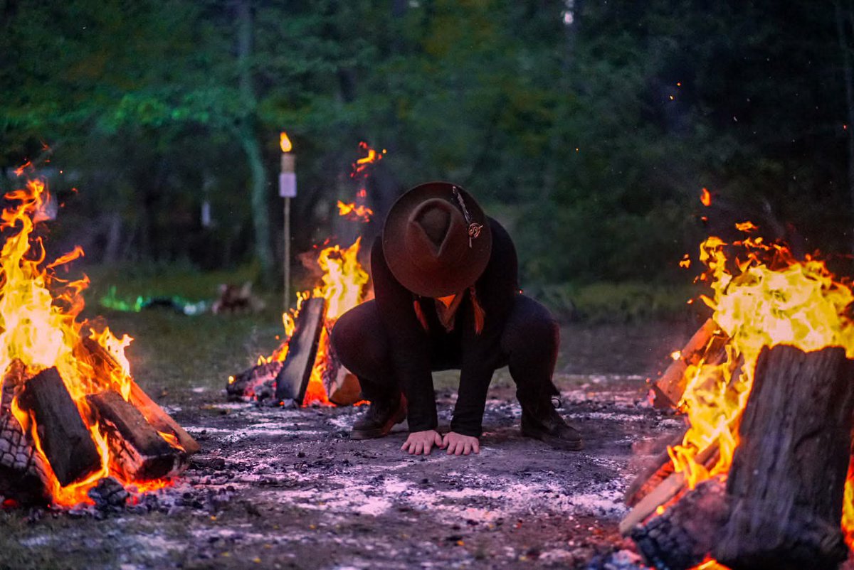 PropArtistry's tweet image. In a world of screens, Ai, and digital dominance. We create real moments. Raw, impactful, memorable, and tangible. 
Authentic experiences. #firewalking