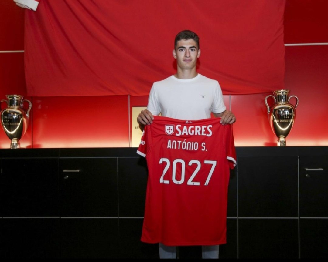 AguiaDeCosme tweet media