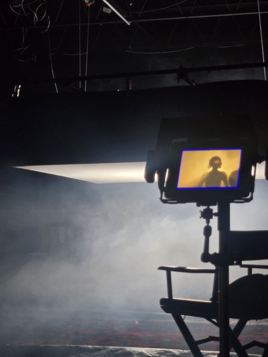 Priyanka Charts 🌟 tweet media