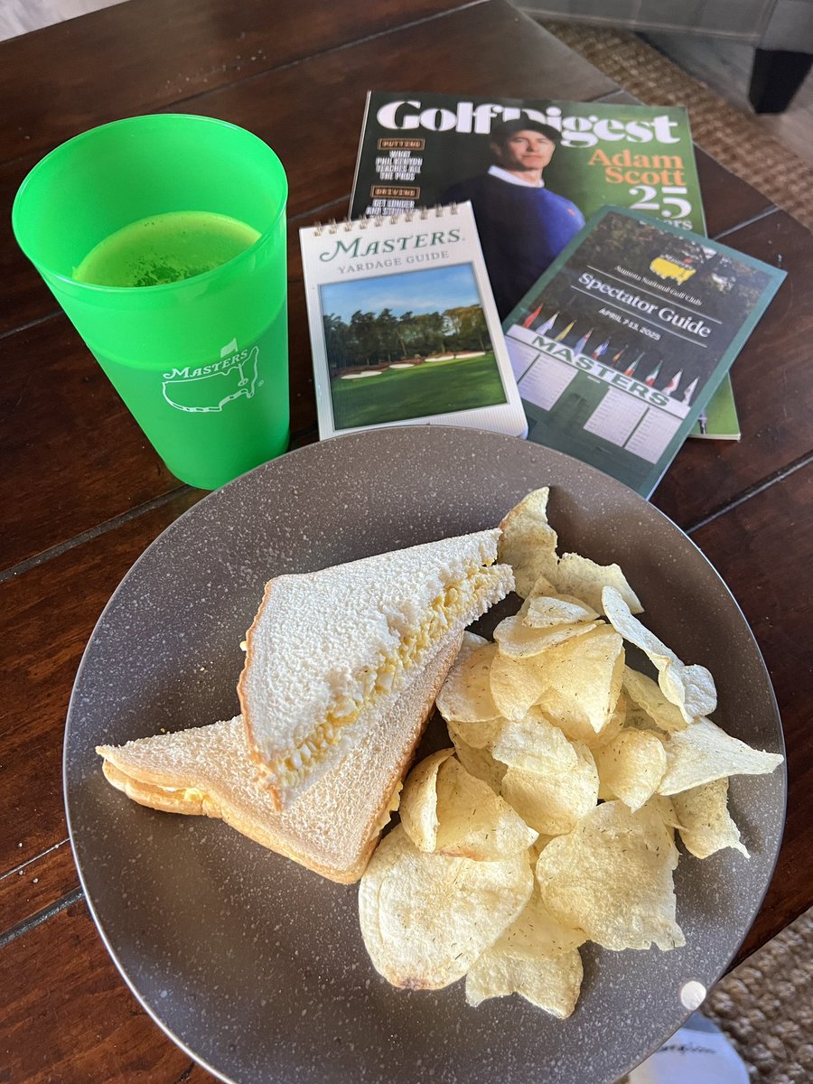 Kaddyshack81's tweet photo. Enjoying some @TheMasters inspired concessions from home today!! Egg salad, a domestic beer and the Par 3 contest on the simulator… 

Perfect start to the afternoon! 

#themasters #mastersweek #masters #par3contest https://t.co/FFbZkyW654
