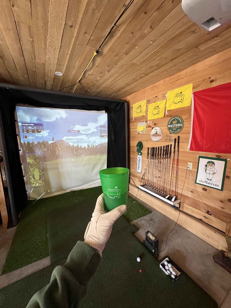 Kaddyshack81's tweet photo. Enjoying some @TheMasters inspired concessions from home today!! Egg salad, a domestic beer and the Par 3 contest on the simulator… 

Perfect start to the afternoon! 

#themasters #mastersweek #masters #par3contest https://t.co/FFbZkyW654