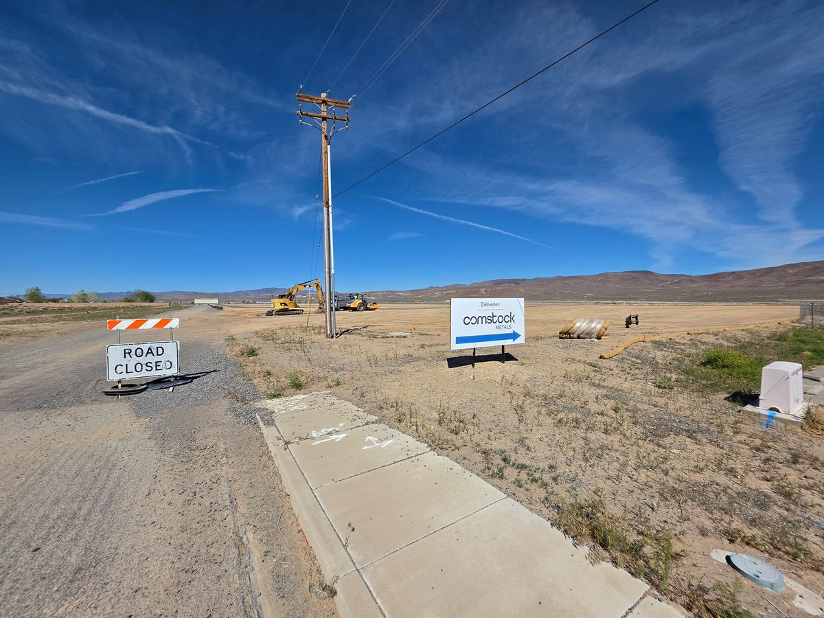 Traveler tweet media