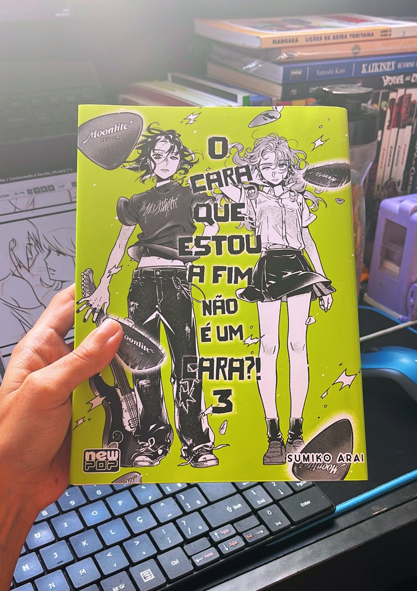 iaraNaika tweet media