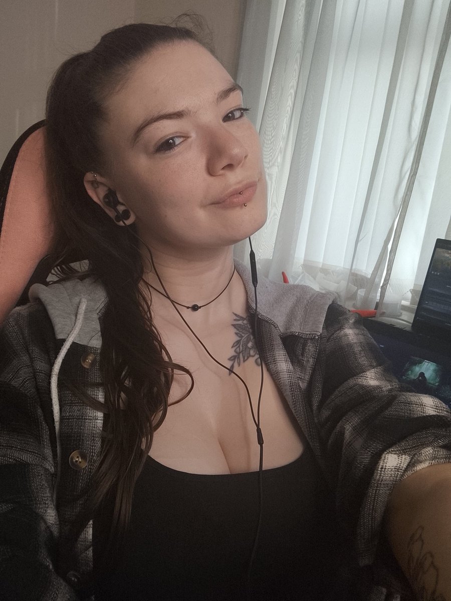 Ember | Little streaming bean 🫘 tweet media