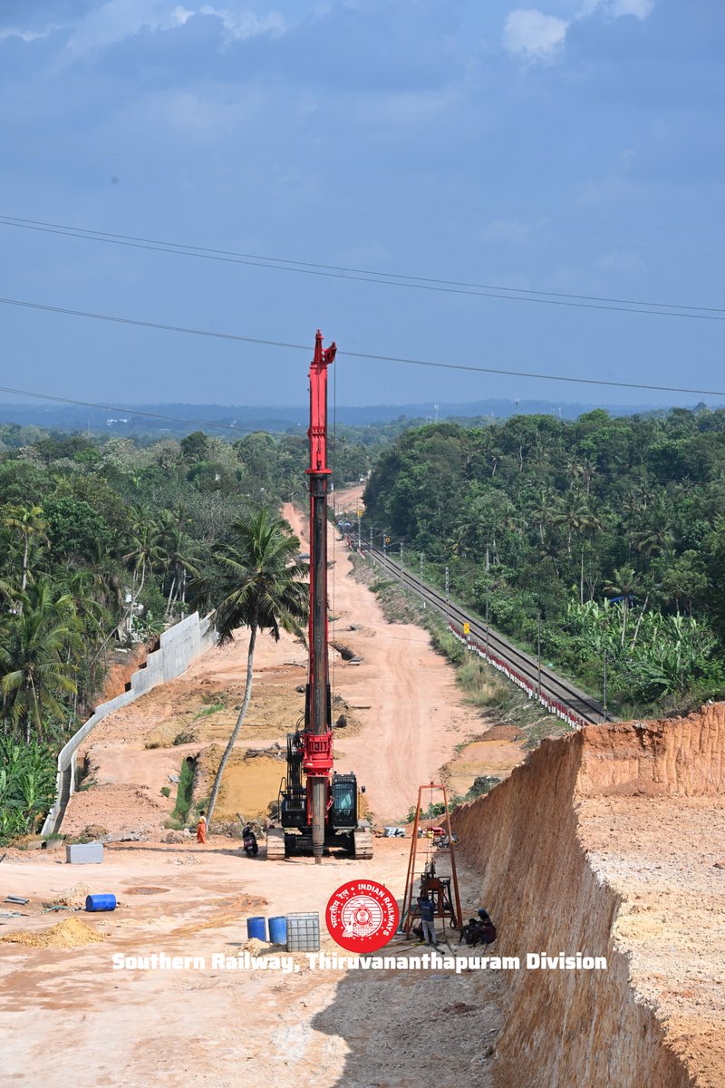 drm_tvc's tweet image. Test piling works started near Balaramapuram tunnel. This work is part of the ongoing Kanniyakumari Thiruvananthapuram doubling works.
#IndianRailways #SouthernRailway #TVCSR #Train #Railways