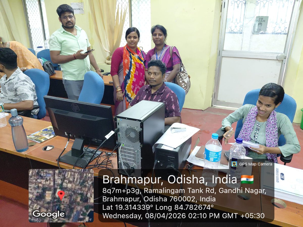 BrahmapurCorp's tweet image. Census Awareness &amp;amp; Self-Enumeration drive underway in Brahmapur.

Staff are assisting and motivating citizens to complete self-enumeration while spreading awareness about the importance of Census for accurate data collection.

#Census #Brahmapur #PublicAwareness