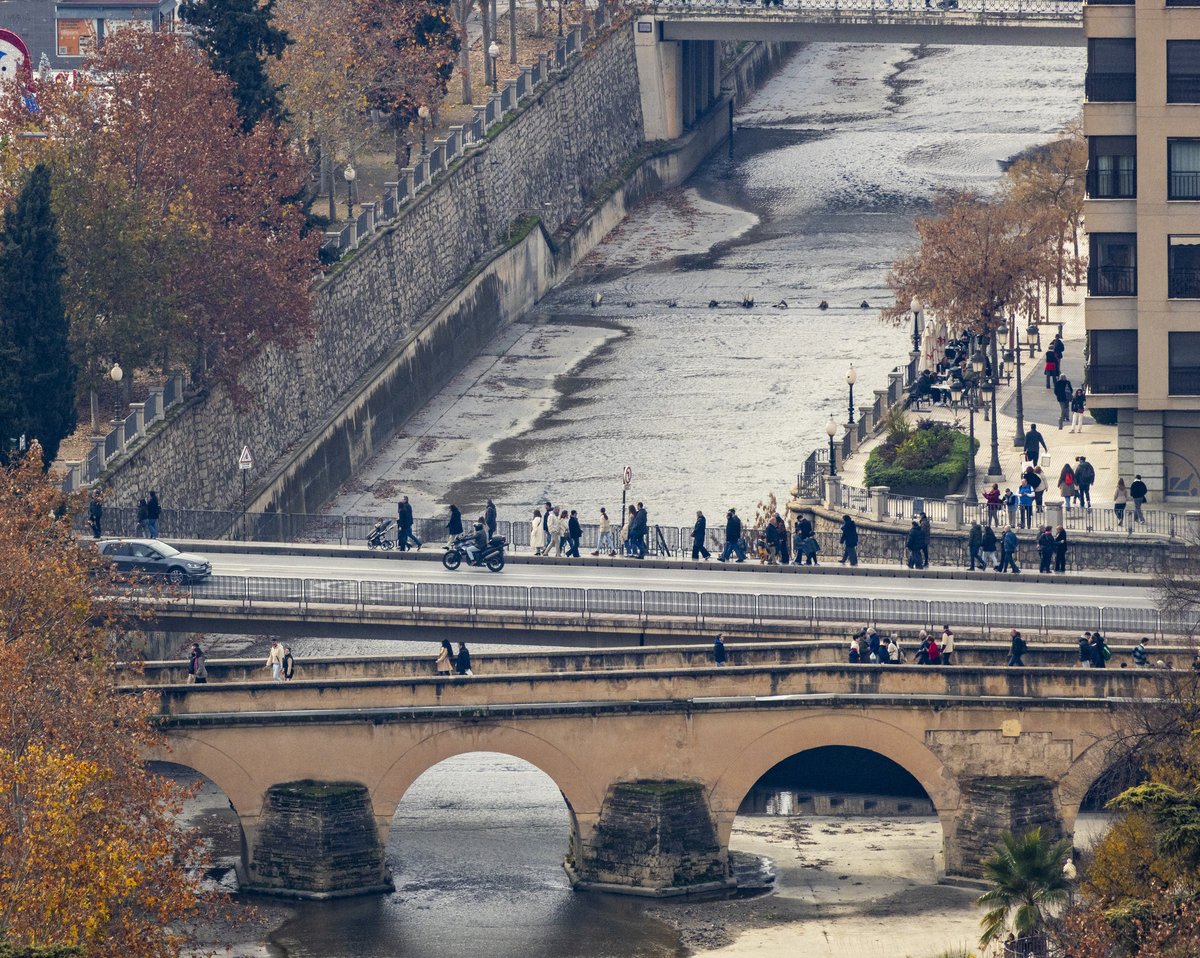 diegodan1893's tweet photo. El Genil

#photography #fotografía #granada #genil #river #río #water #bridge #puente https://t.co/YXIeLIR2GA