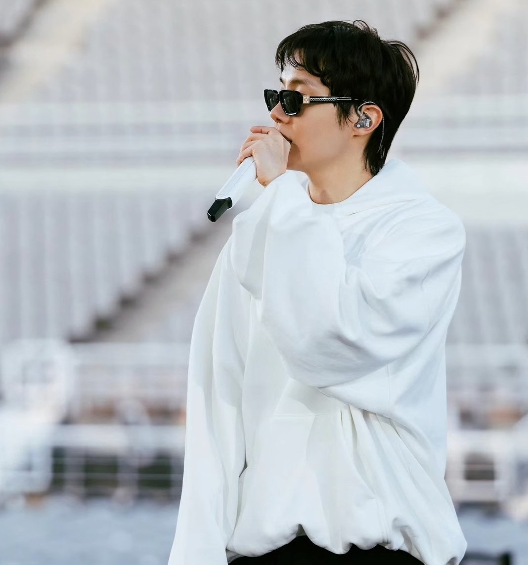 BTS ZONE 🩶” tweet media