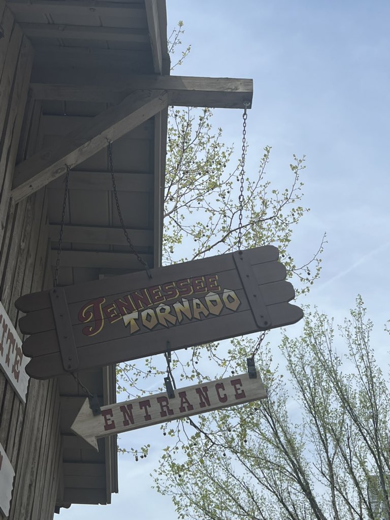 Queue Thrills tweet media